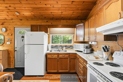 1160 Lakeshore Drive S • Bracebridge, ON photo 5