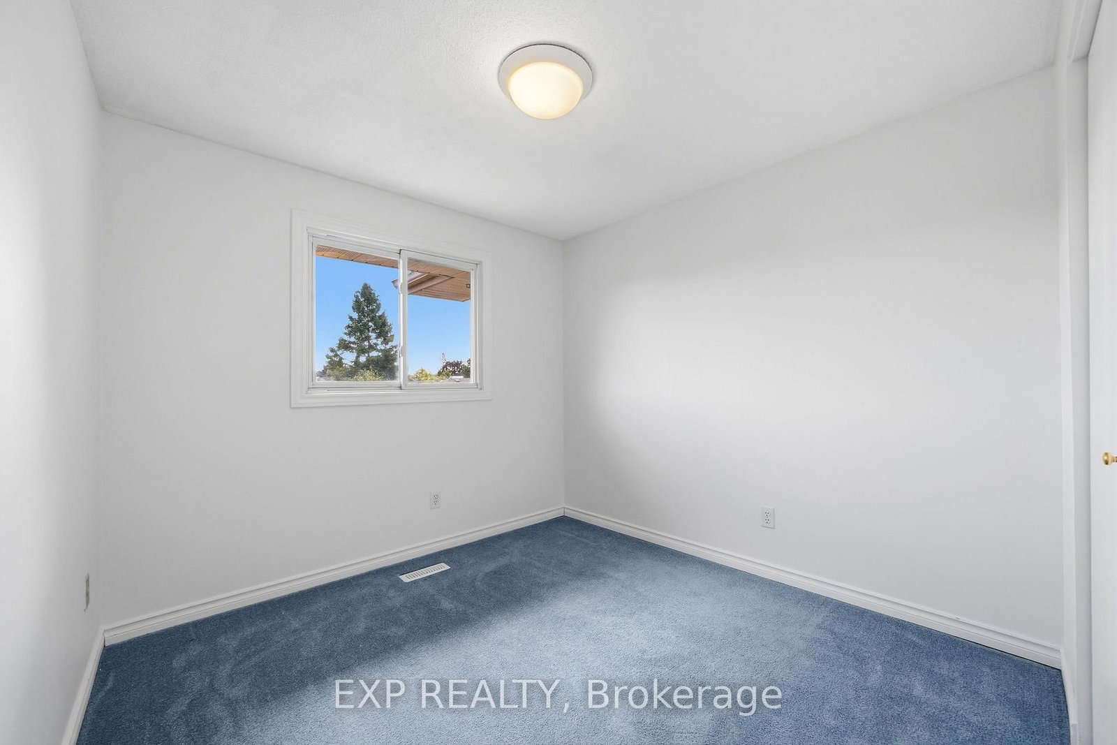 746 Homeview Road • London South, ON photo 18