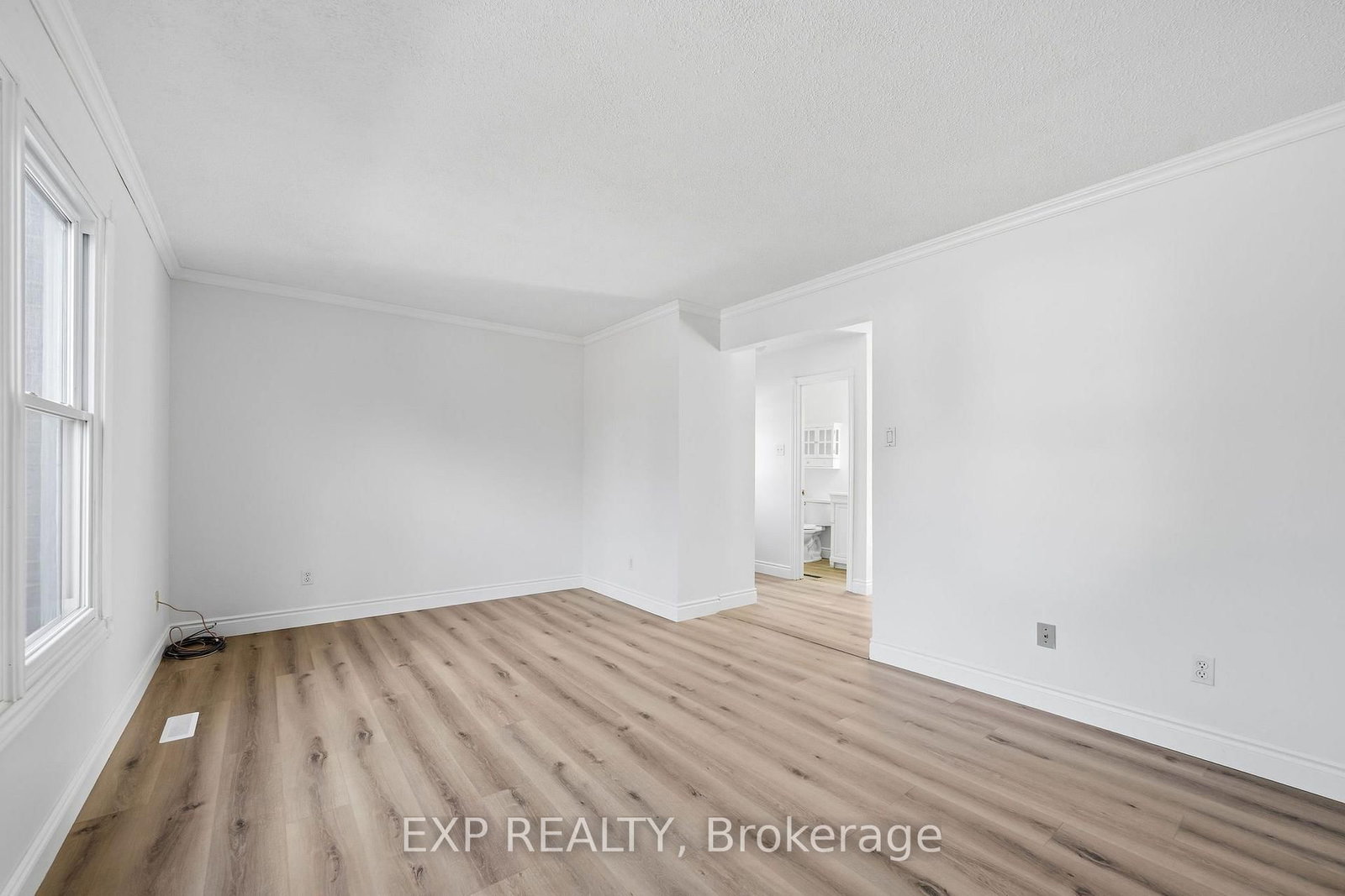 746 Homeview Road • London South, ON photo 9