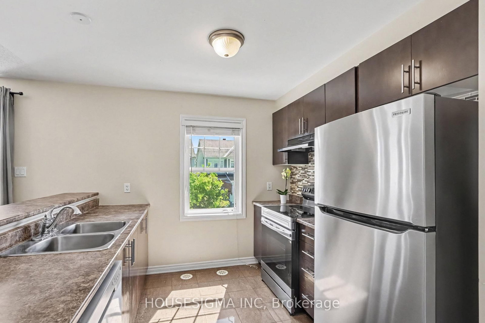 110 Pennant Avenue • Ottawa, ON photo 15