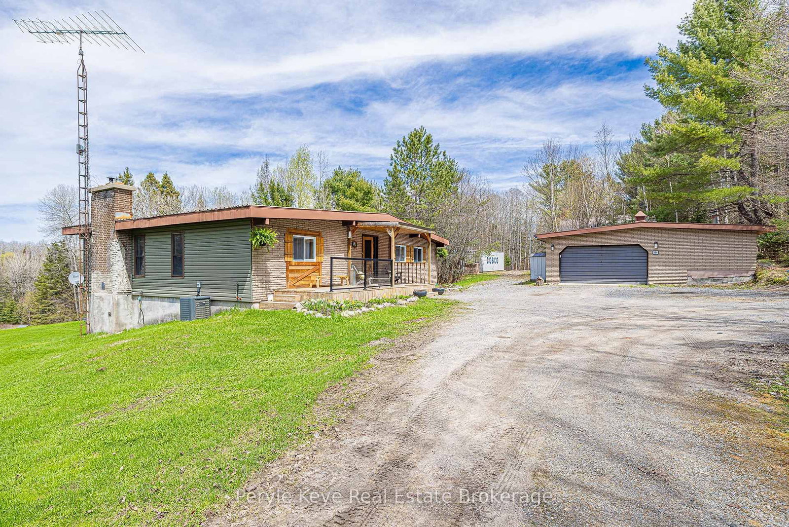 114 Robbs Rock Road • Burk's Falls, ON photo 12