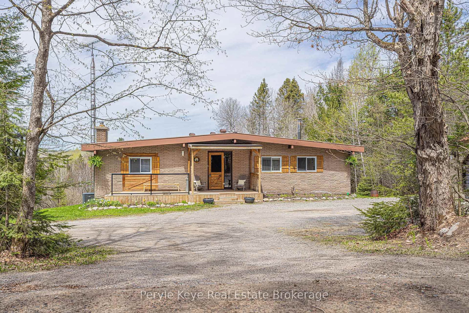 114 Robbs Rock Road • Burk's Falls, ON photo 13