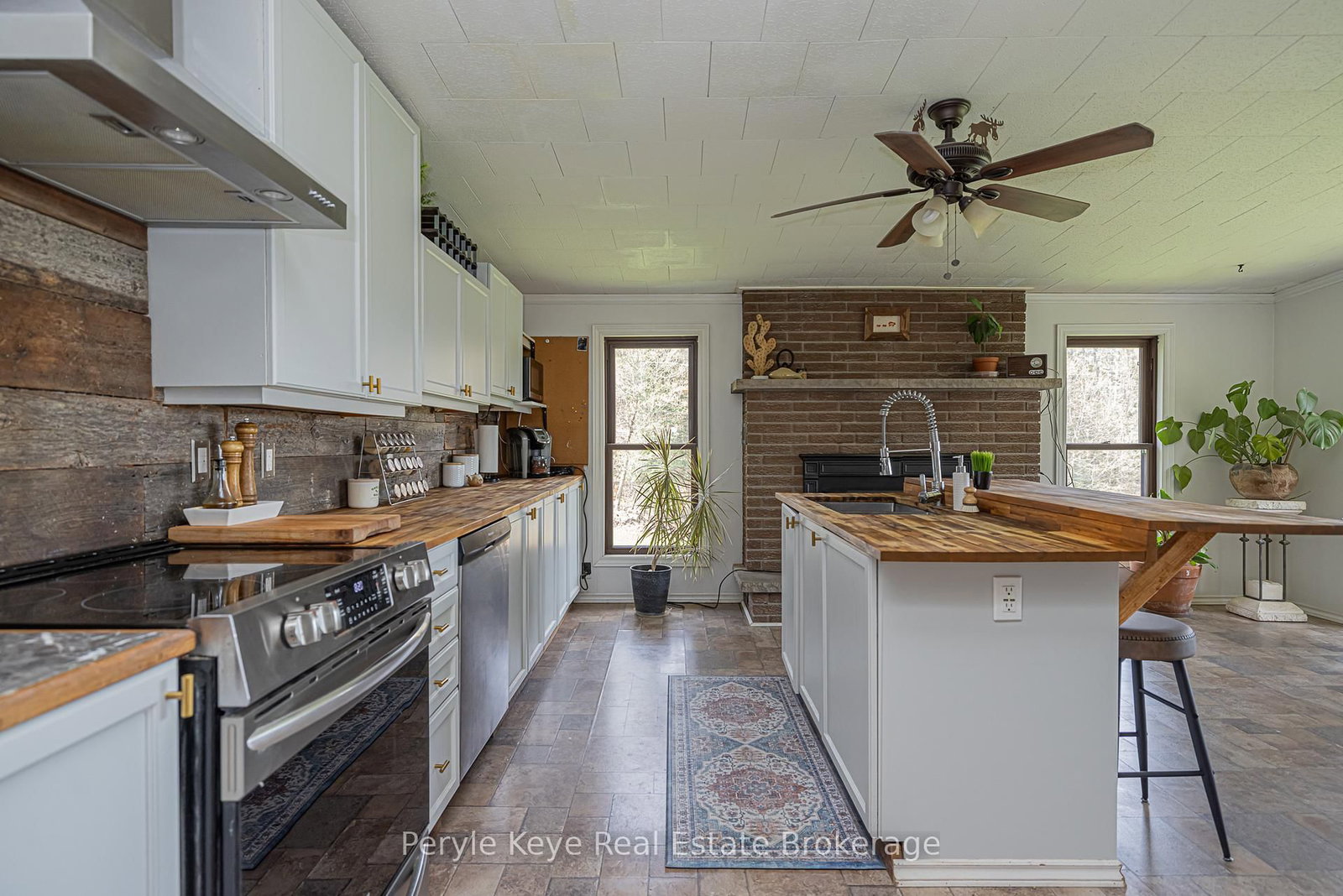 114 Robbs Rock Road • Burk's Falls, ON photo 17