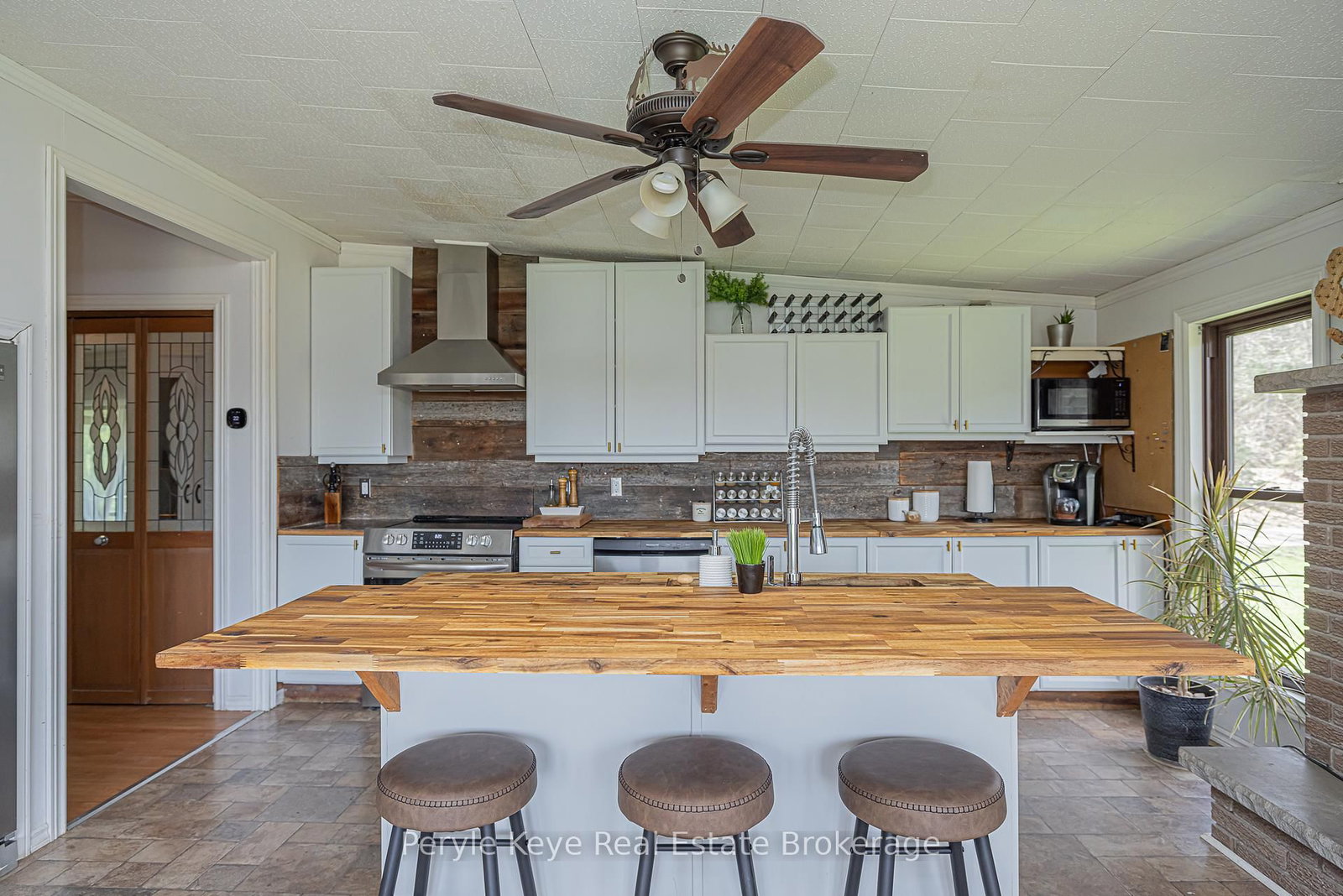 114 Robbs Rock Road • Burk's Falls, ON photo 19