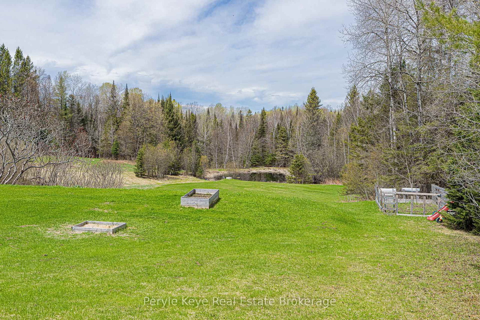 114 Robbs Rock Road • Burk's Falls, ON photo 44