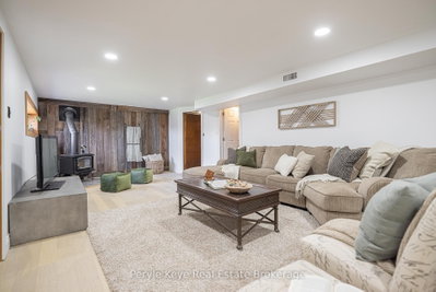 114 Robbs Rock Road • Burk's Falls, ON photo 5