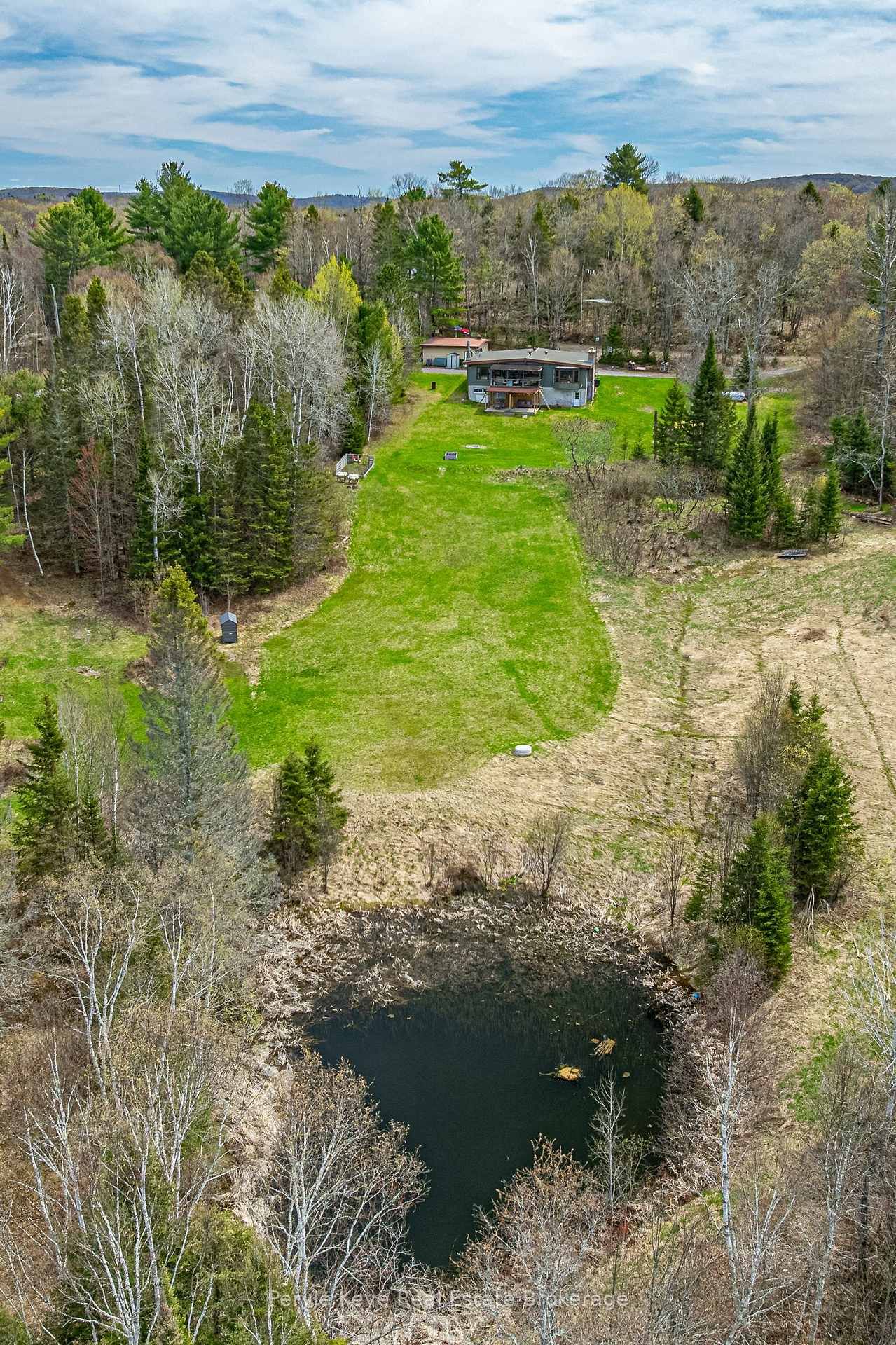 114 Robbs Rock Road • Burk's Falls, ON photo 8