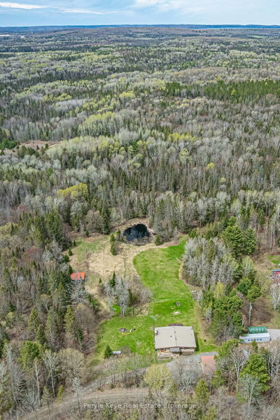 114 Robbs Rock Road • Burk's Falls, ON photo 9