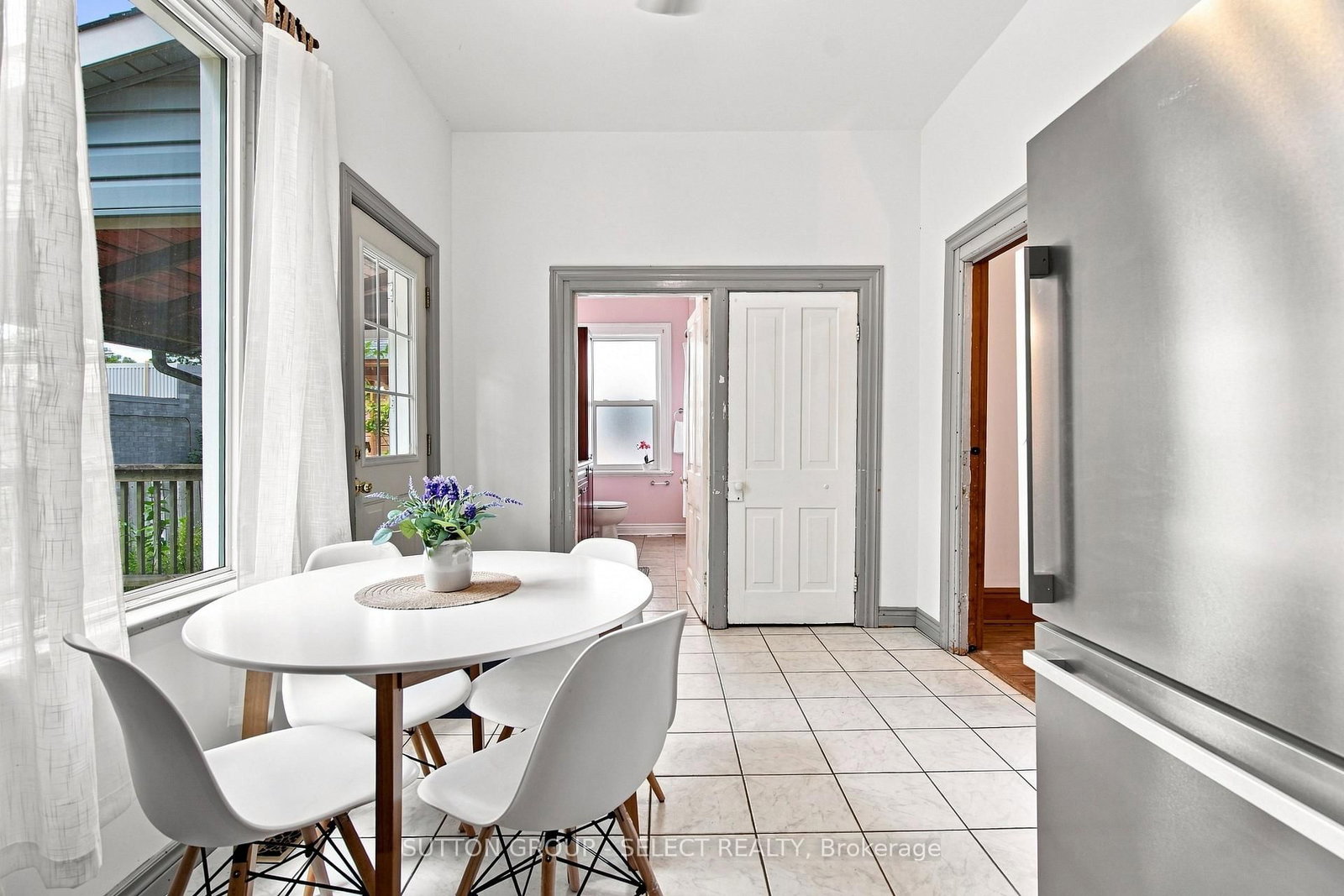 563 Ontario Street • London East, ON photo 16