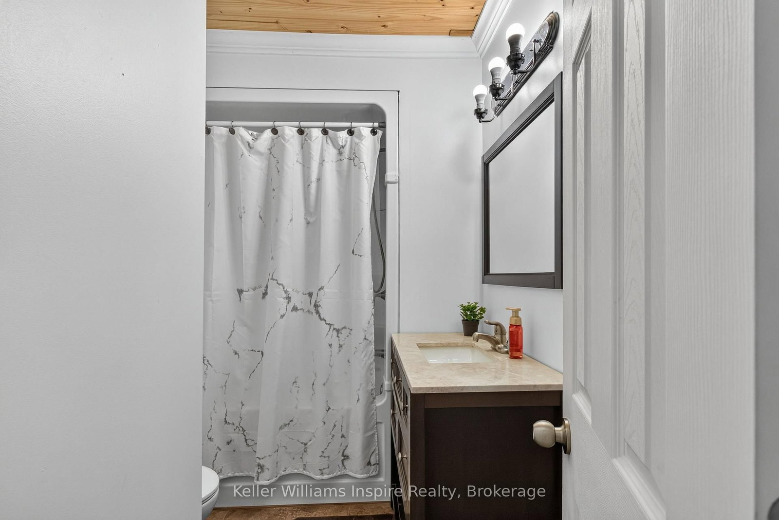 1080 Pillar Lane • Perth Road, ON photo 13
