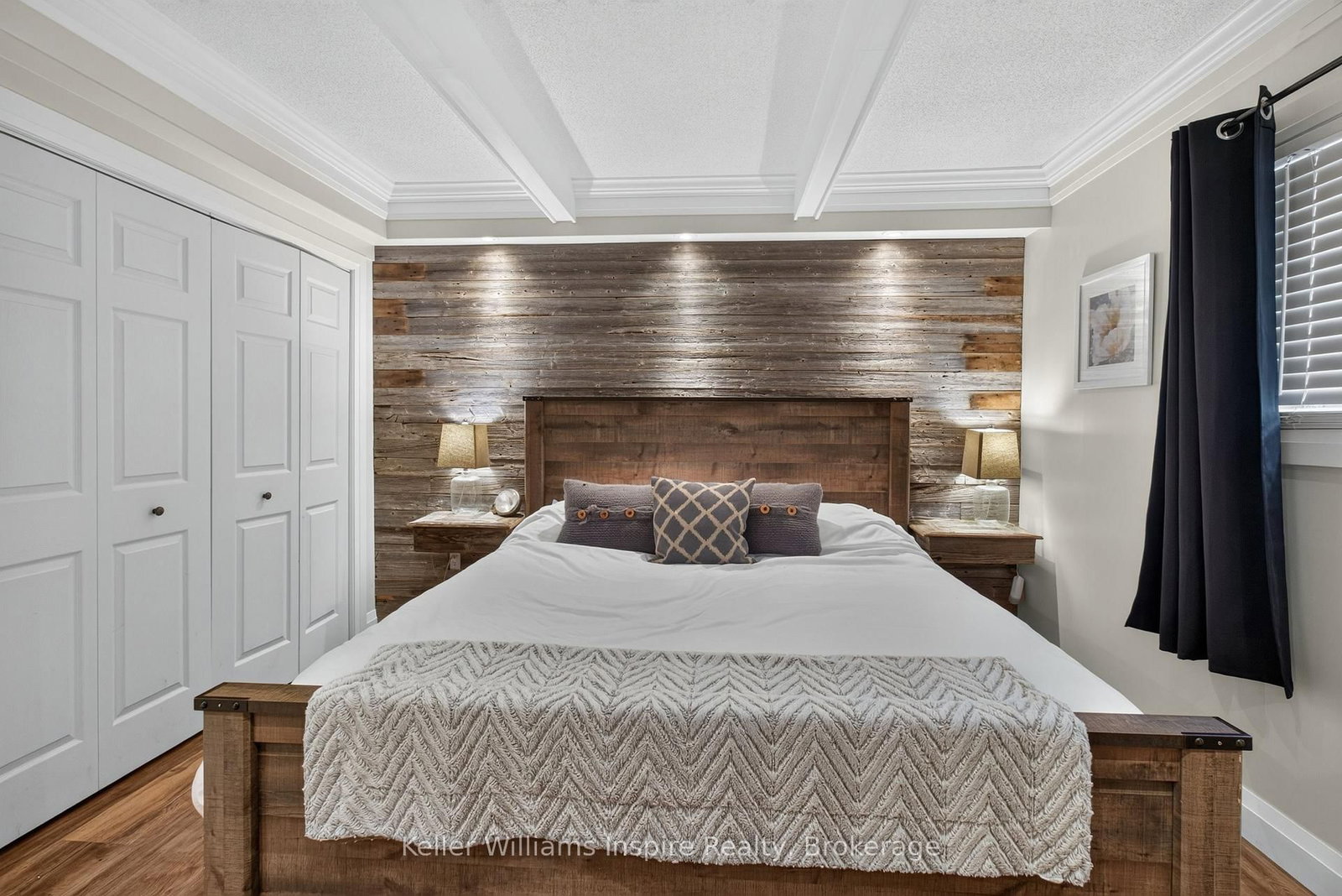 1080 Pillar Lane • Perth Road, ON photo 5