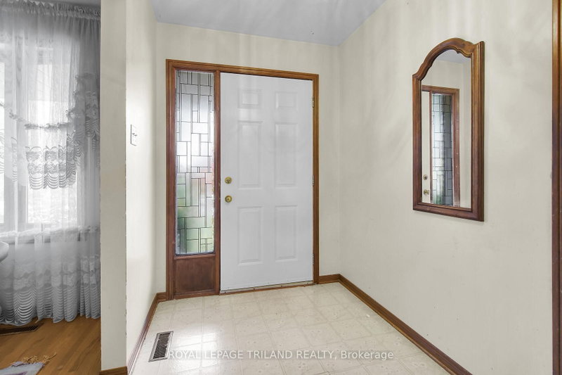 42 Applegreen Grove
