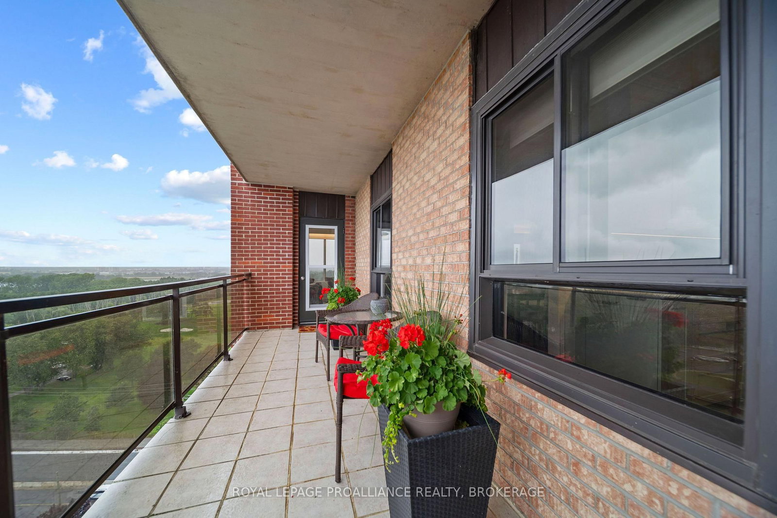 1000 King Street W • #1401 • Kingston, ON photo 18
