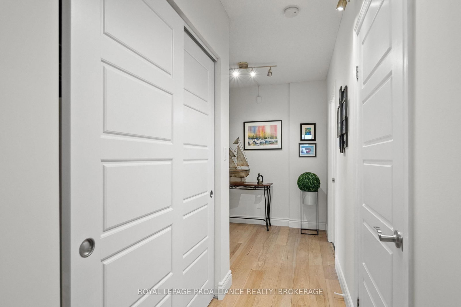 1000 King Street W • #1401 • Kingston, ON photo 26