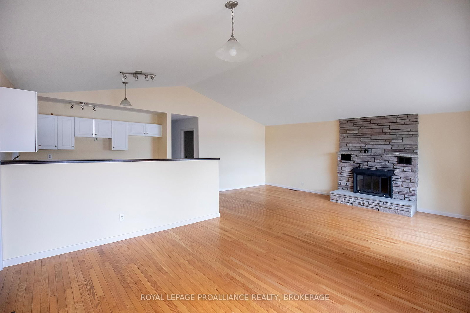 4502 Red Maple Lane • Inverary, ON photo 3