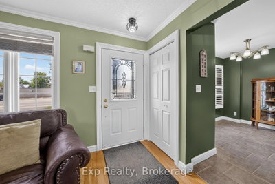 59 Avondale Road • Belleville, ON photo 4