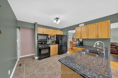 59 Avondale Road • Belleville, ON photo 8