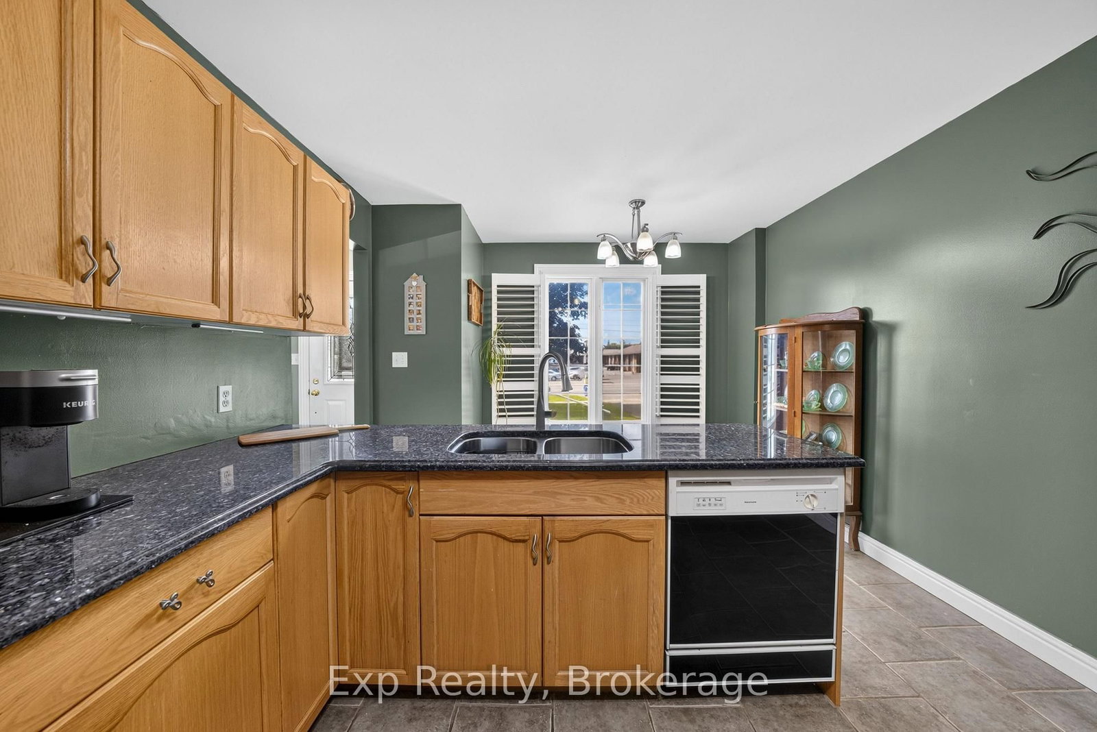 59 Avondale Road • Belleville, ON photo 9