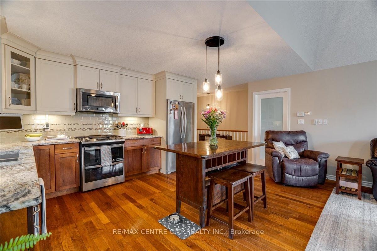 2 Cherry Blossom Lane • St. Thomas, ON photo 15