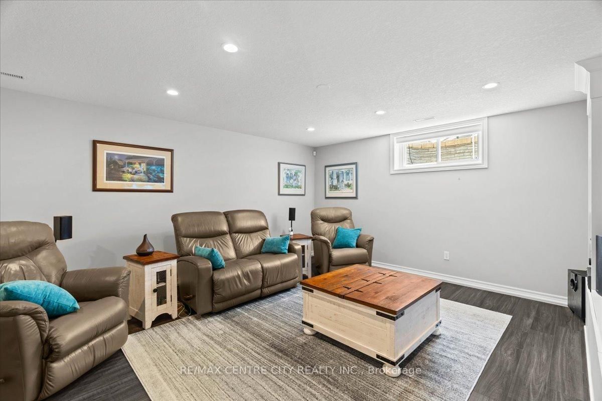 2 Cherry Blossom Lane • St. Thomas, ON photo 21