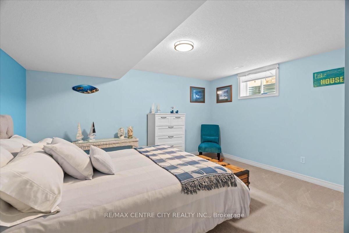 2 Cherry Blossom Lane • St. Thomas, ON photo 25