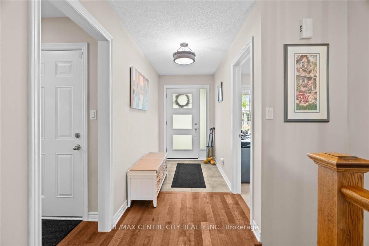 2 Cherry Blossom Lane • St. Thomas, ON photo 6