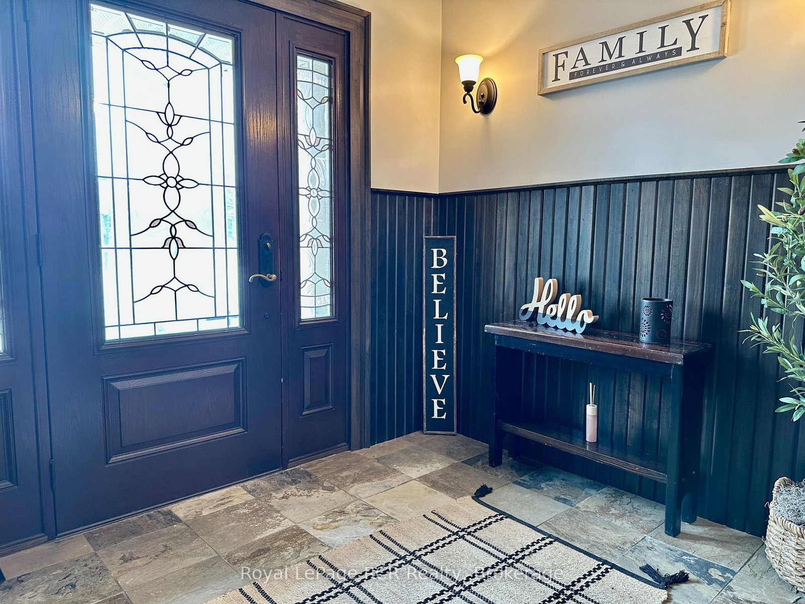 241 4th Street Crescent • Hanover, ON photo 12