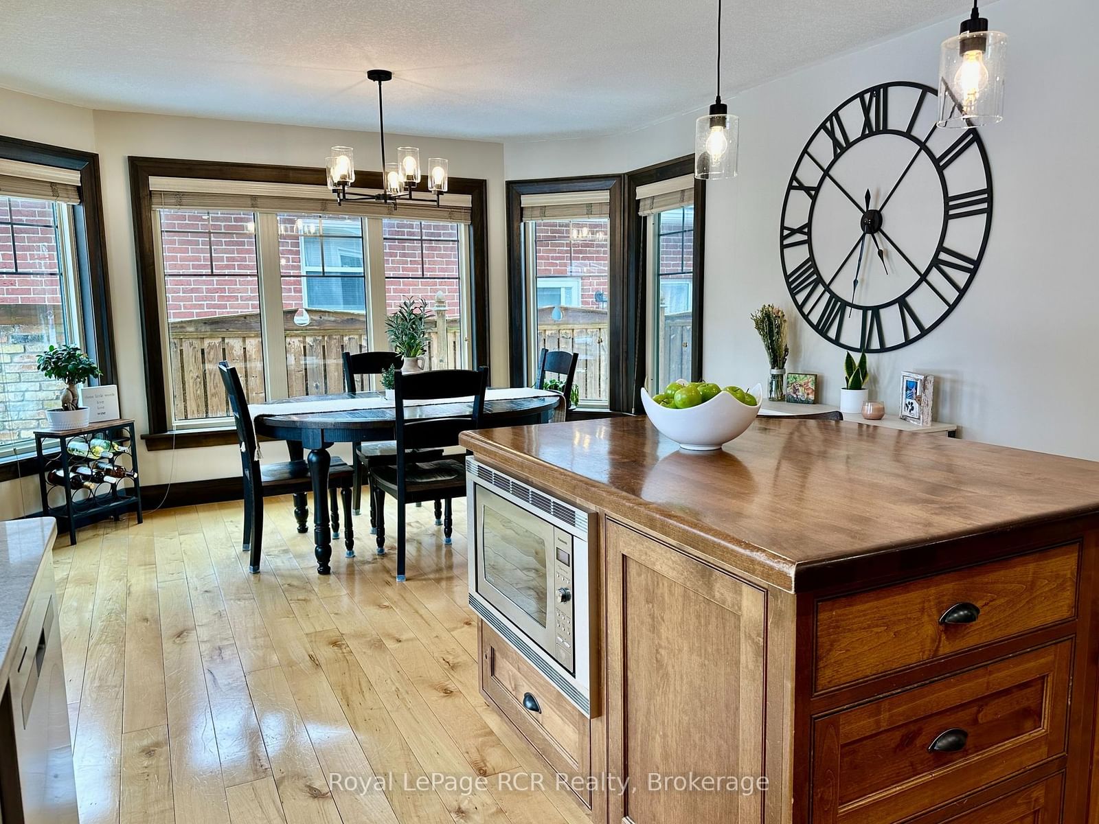 241 4th Street Crescent • Hanover, ON photo 21