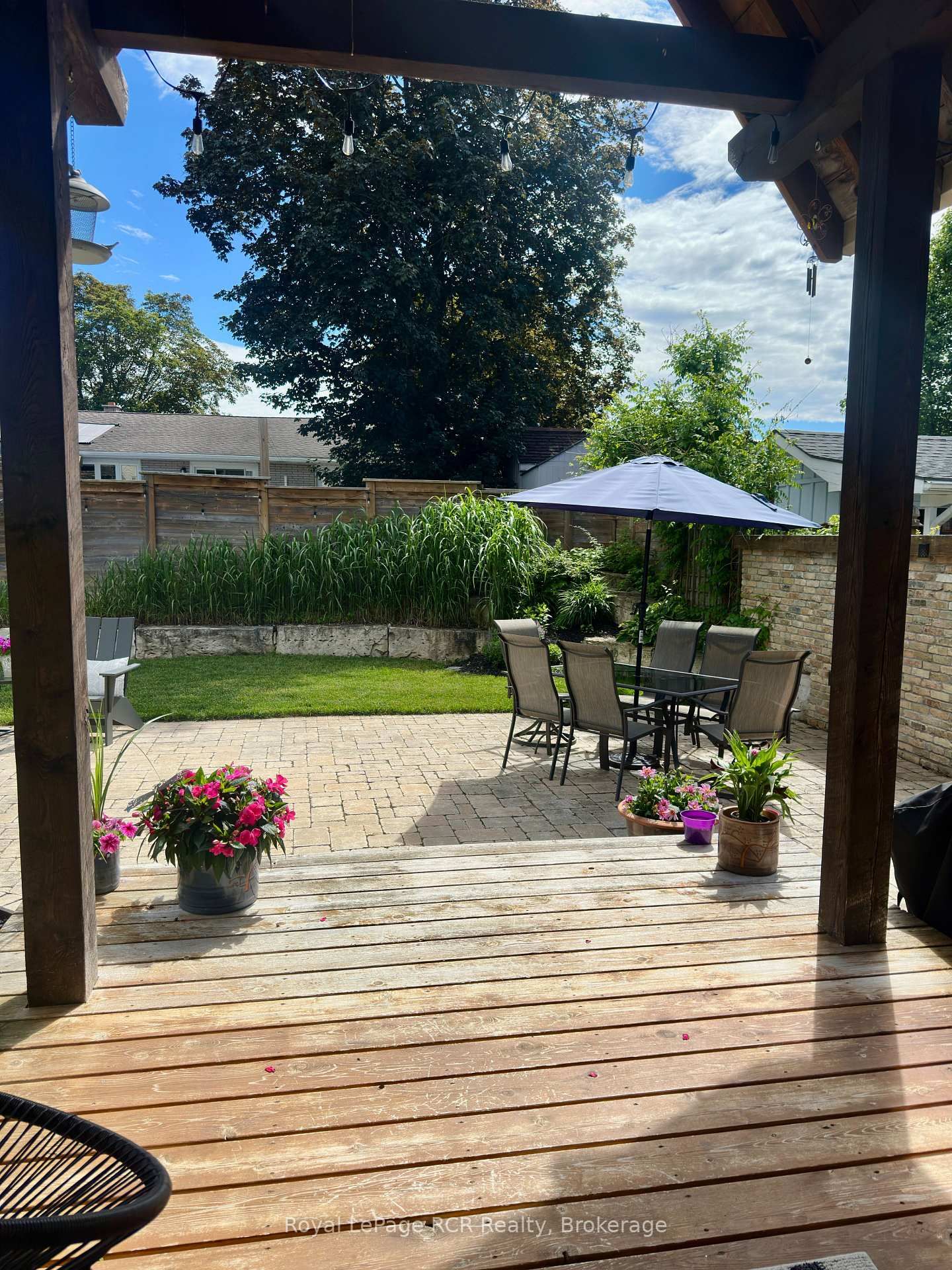 241 4th Street Crescent • Hanover, ON photo 4