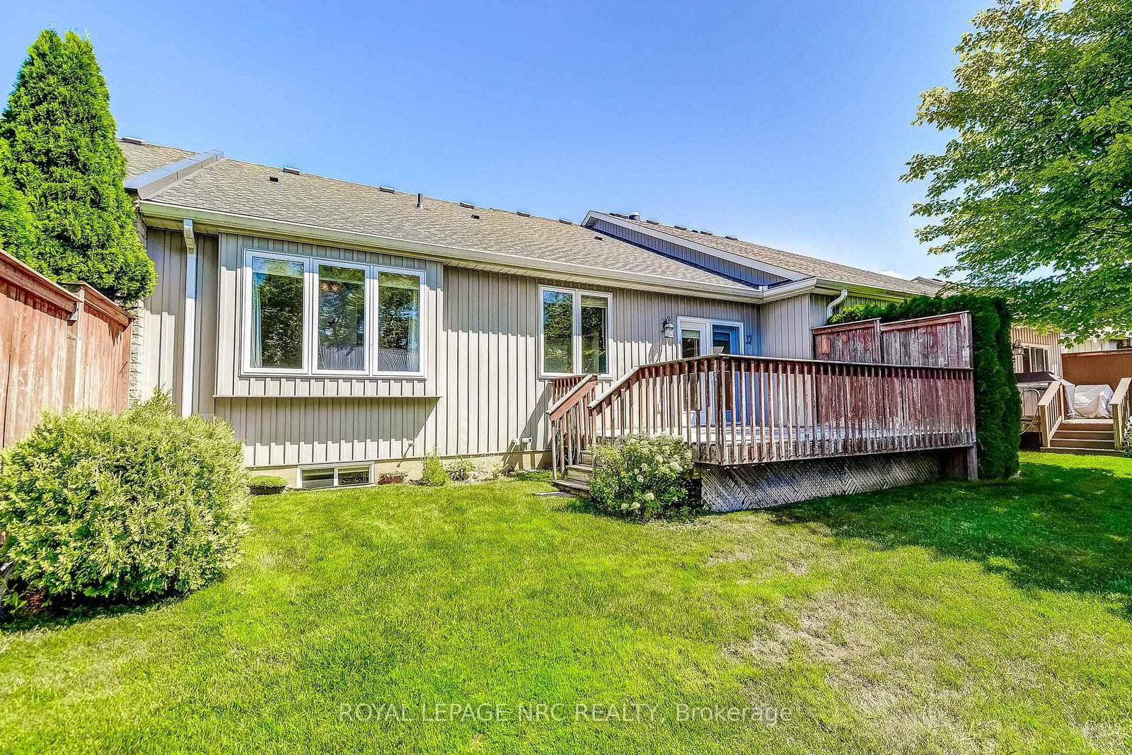 92 Loretta Drive • #12 • Niagara-on-the-Lake, ON photo 32