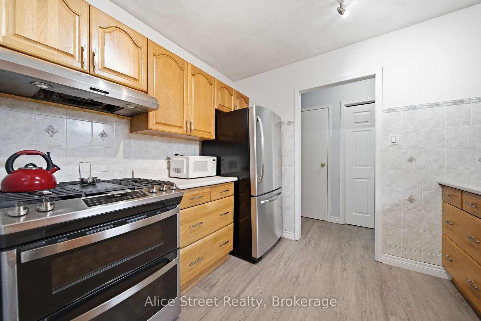 5 Glenbrook Drive • Guelph, ON photo 15