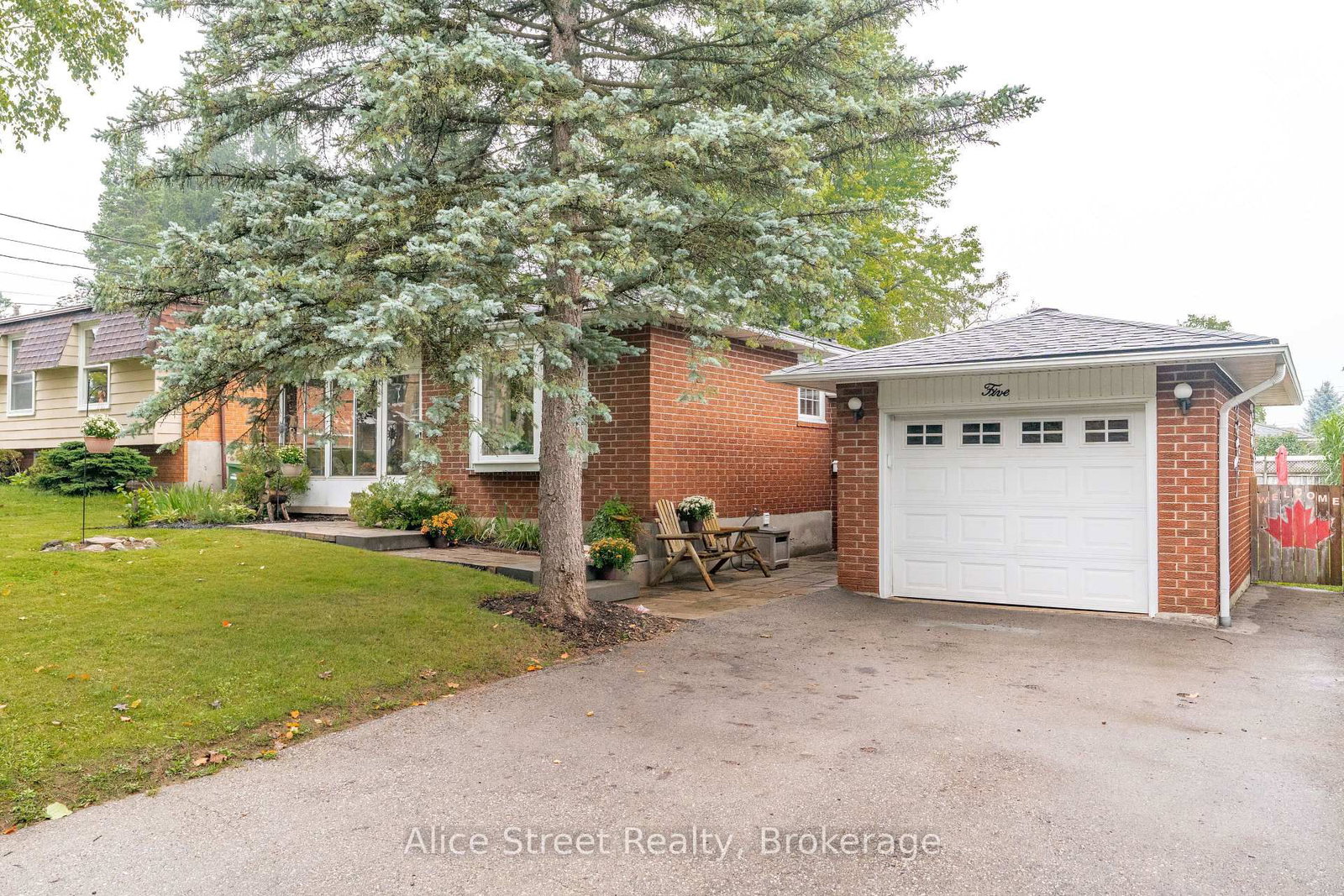5 Glenbrook Drive • Guelph, ON photo 4