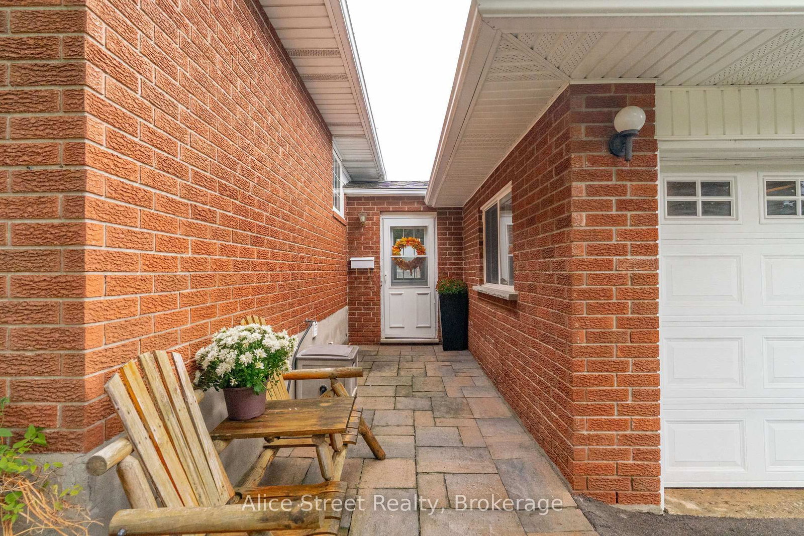 5 Glenbrook Drive • Guelph, ON photo 6