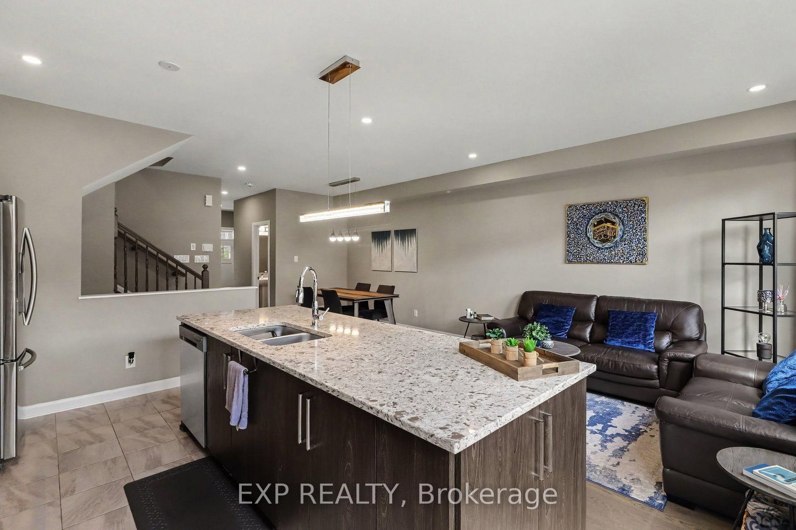 48 Damselfish Walk • Ottawa, ON photo 12