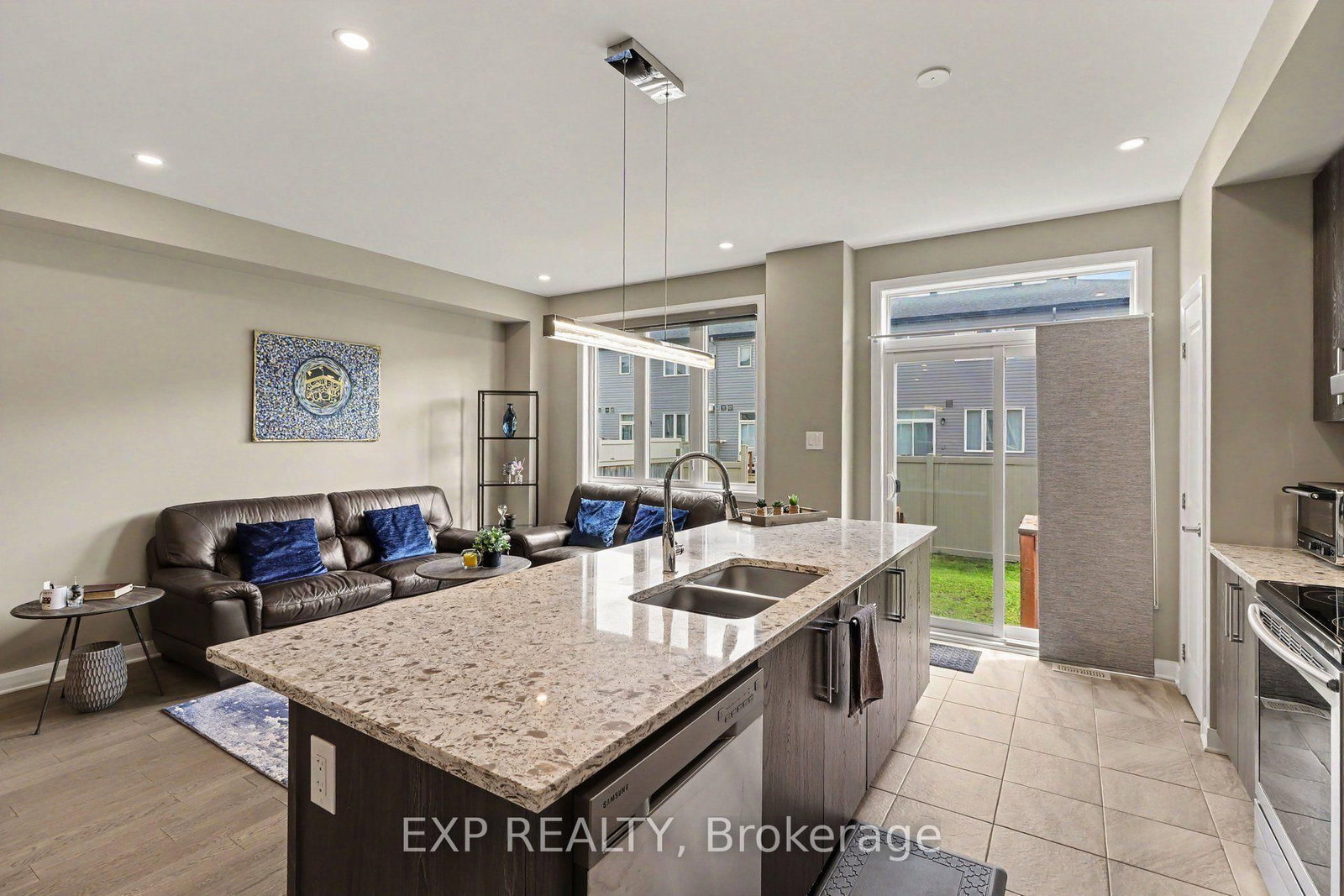 48 Damselfish Walk • Ottawa, ON photo 16