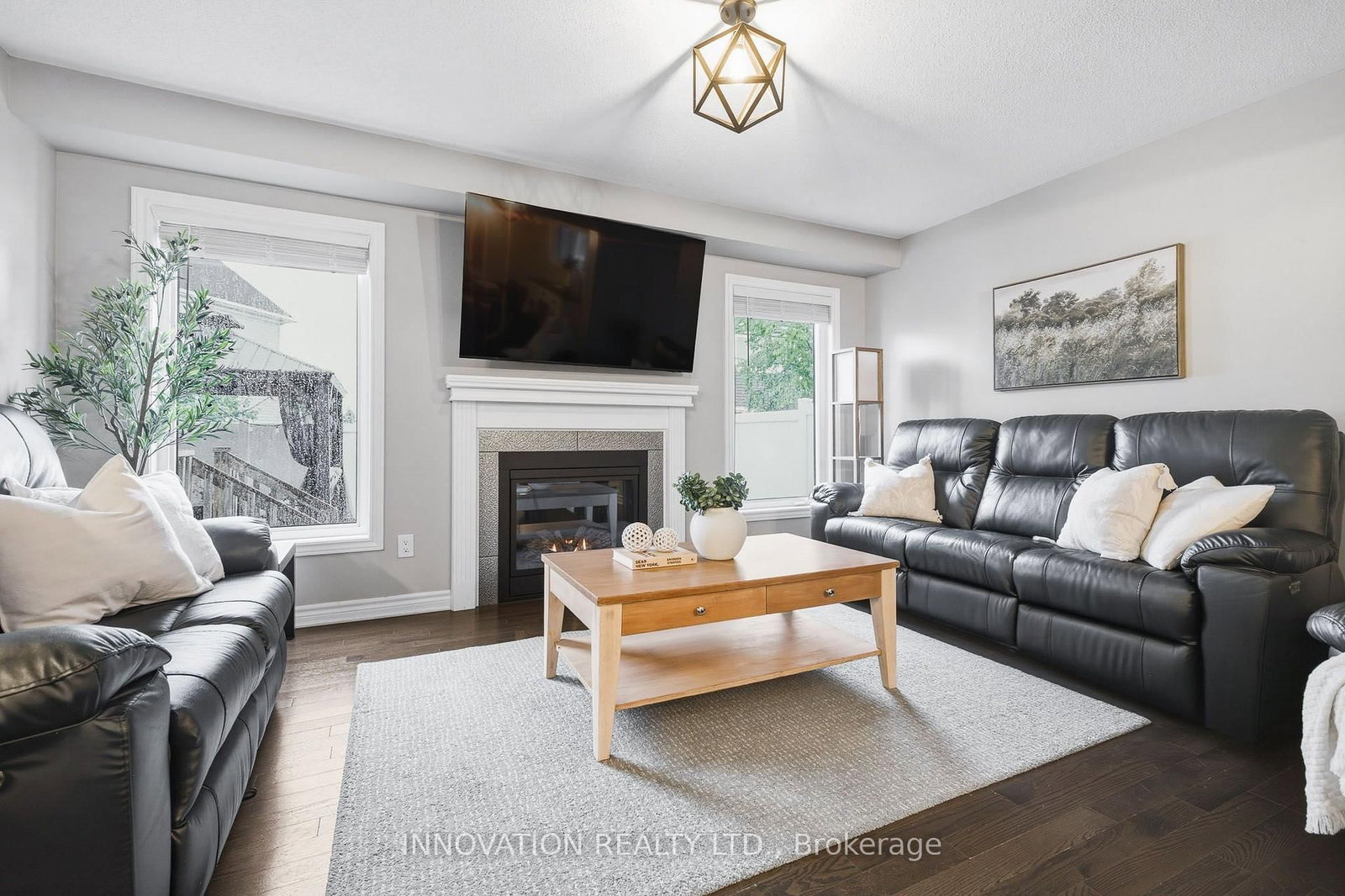 366 Meadowbreeze Drive • Ottawa, ON photo 11