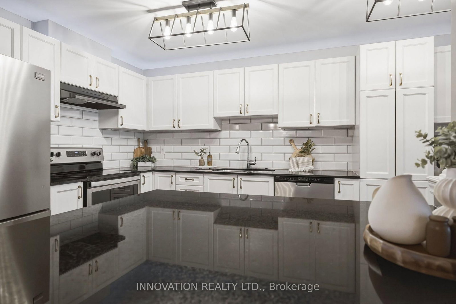 366 Meadowbreeze Drive • Ottawa, ON photo 16
