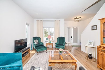 8 King Street • Fort Erie, ON photo 4