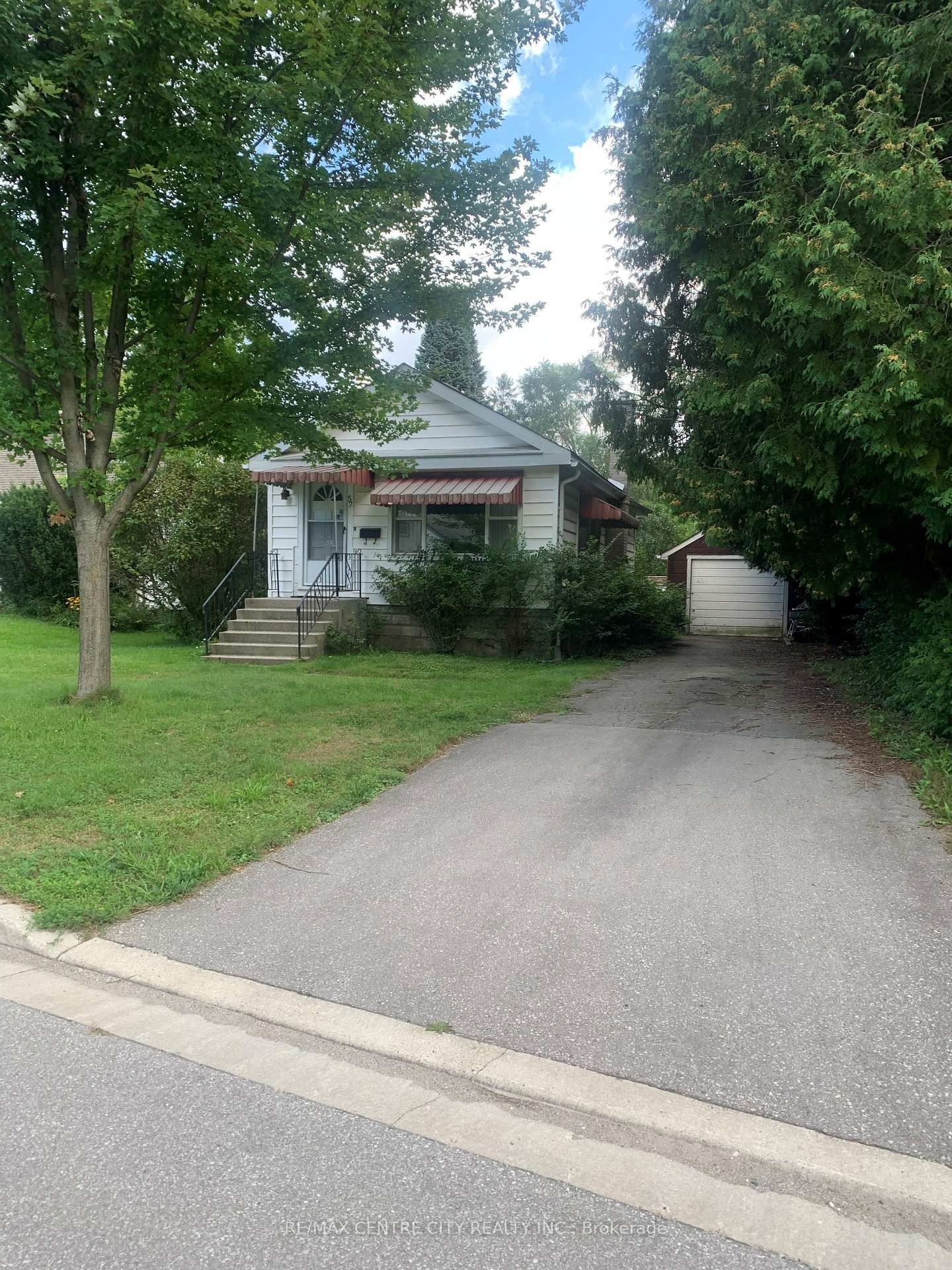 57 Britannia Avenue • London North, ON photo 3