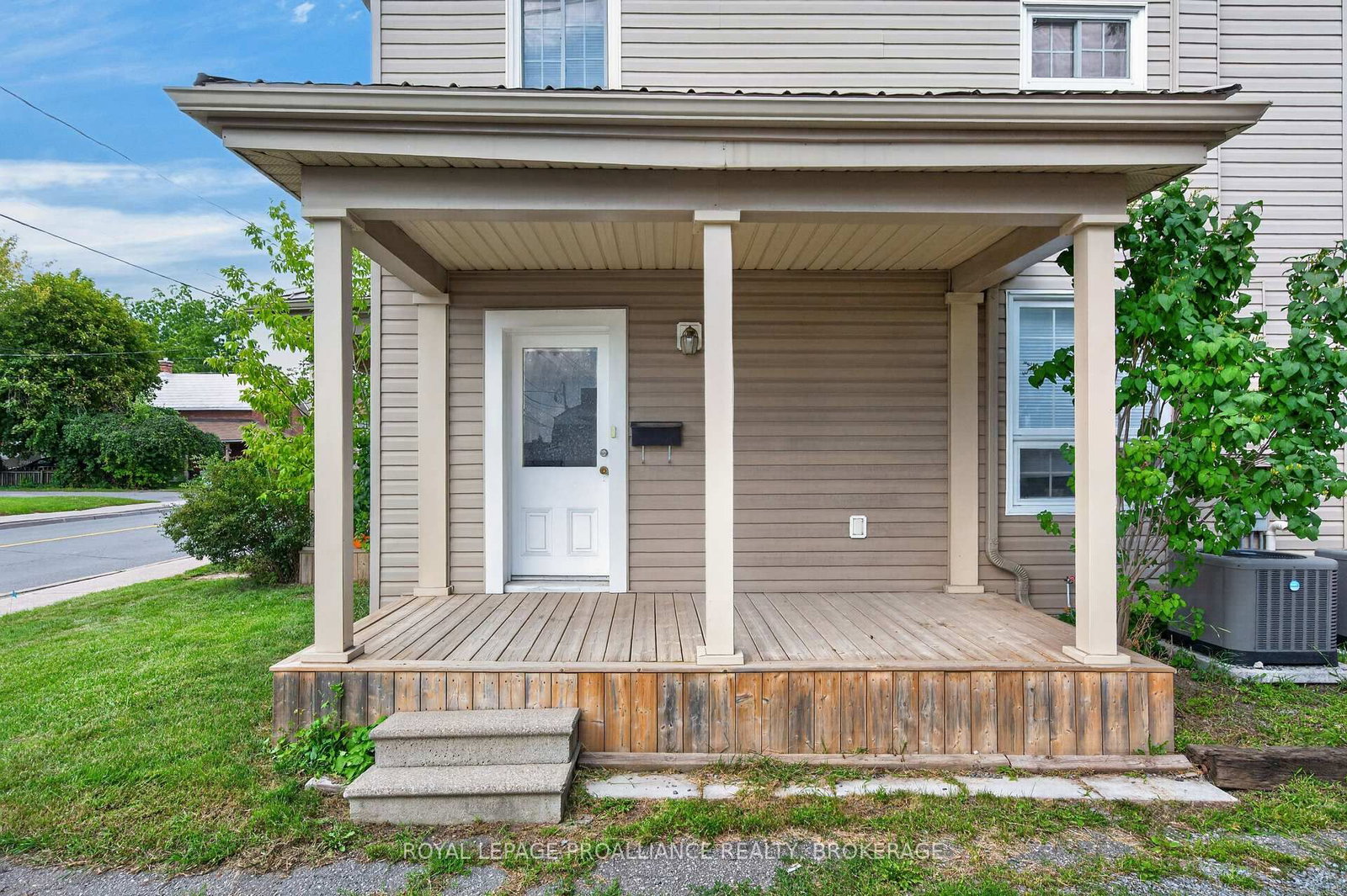 167-169 Centre Street N • Greater Napanee, ON photo 3