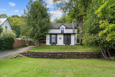 26 Sherbourne Street N • Bancroft, ON photo 3