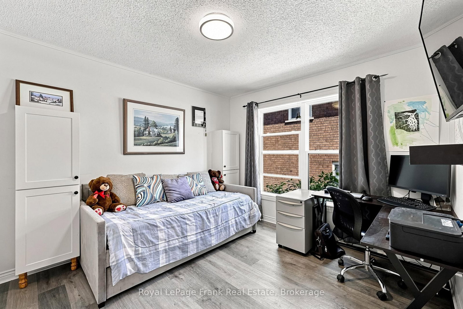1846 Stratton Avenue • Peterborough, ON photo 20