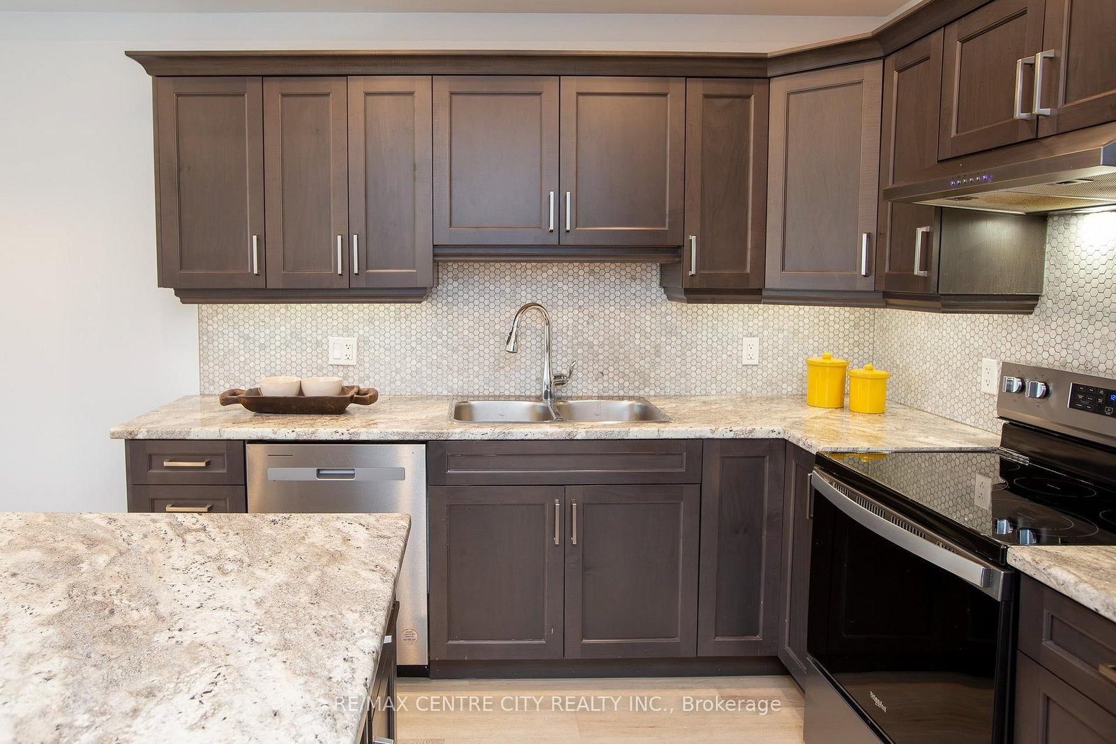 275 JAMES Street • #21 • St. Marys, ON photo 3