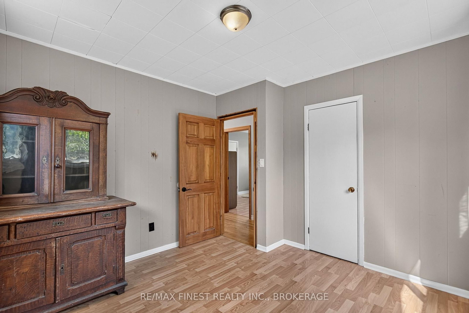 513 County road 2 • Front of Leeds & Seeleys Bay, ON photo 19