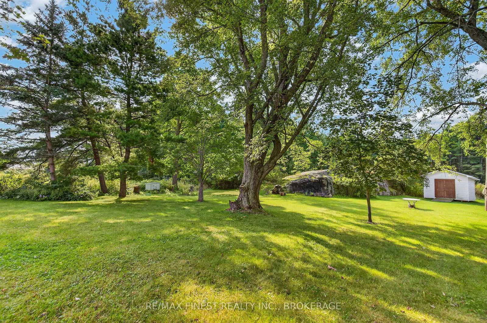 513 County road 2 • Front of Leeds & Seeleys Bay, ON photo 36