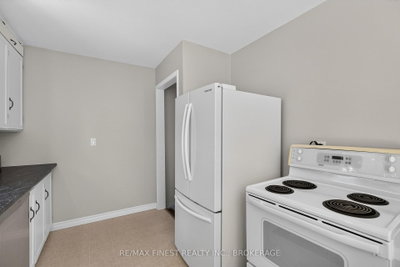 513 County road 2 • Front of Leeds & Seeleys Bay, ON photo 9