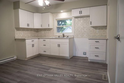 400 Boundary Road E • Pembroke, ON photo 4
