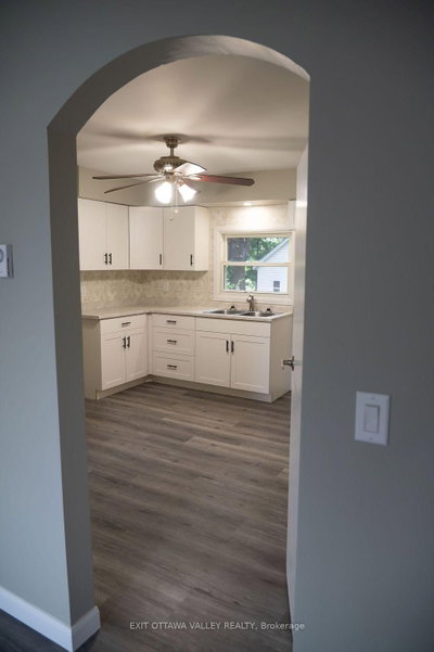 400 Boundary Road E • Pembroke, ON photo 5