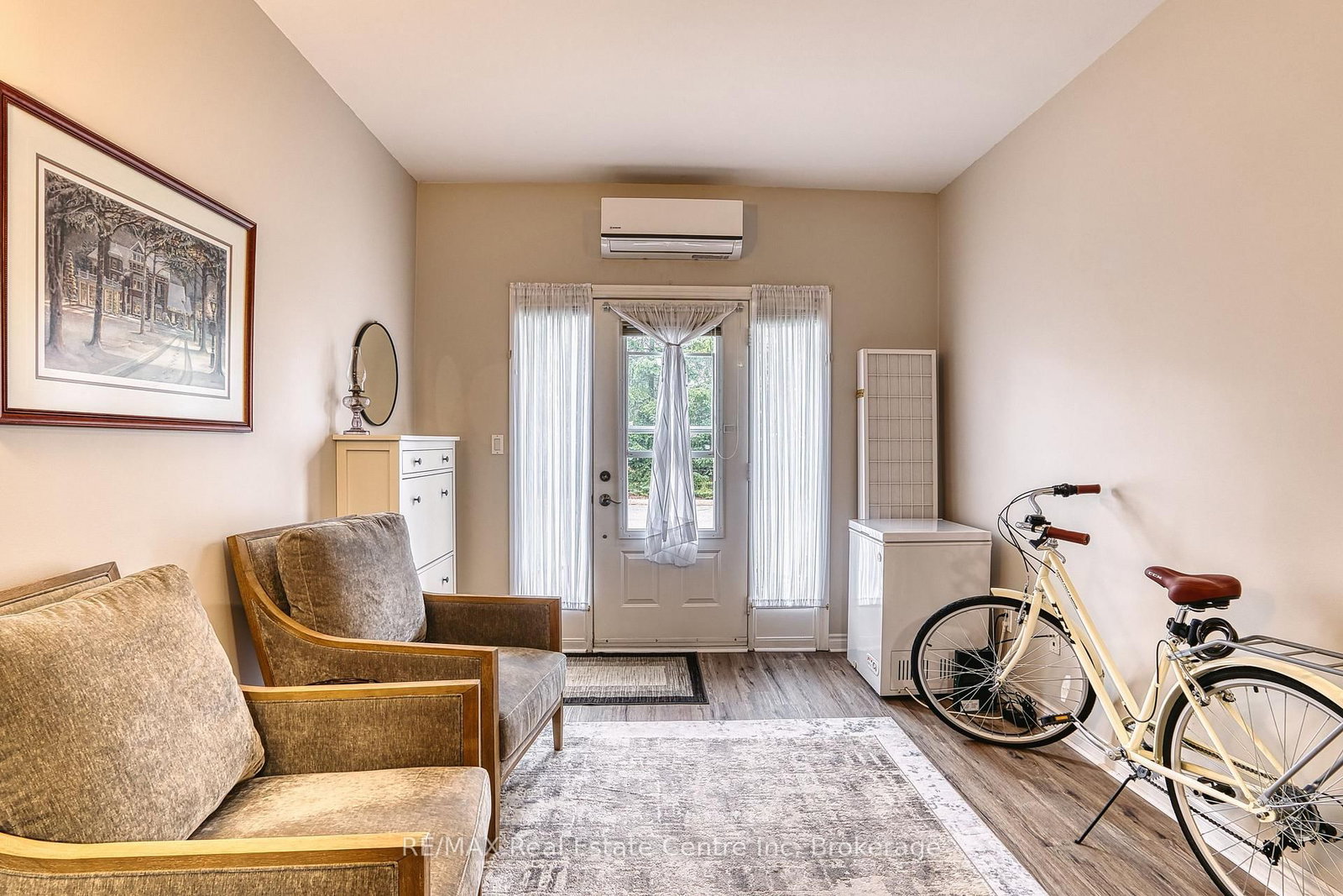 760 Woodhill Drive • Centre Wellington, ON photo 5