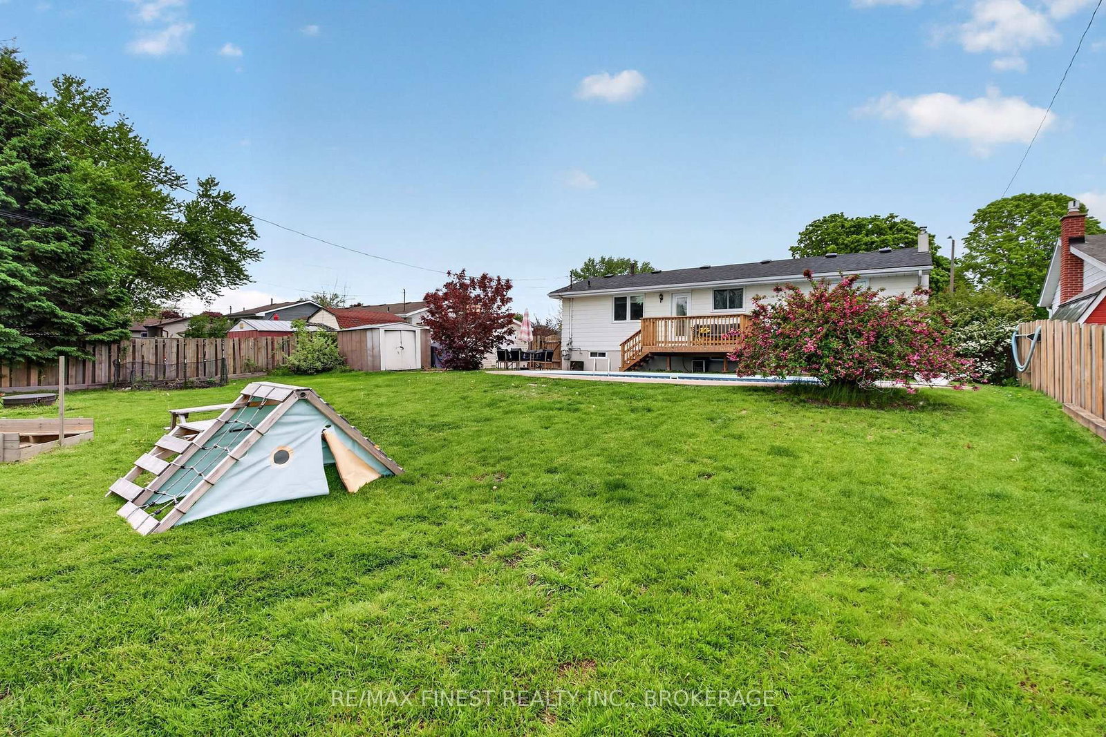 14 Chesterfield Drive • Loyalist, ON photo 39